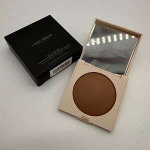 Laura Mercier Radiant Bronzer in Tan